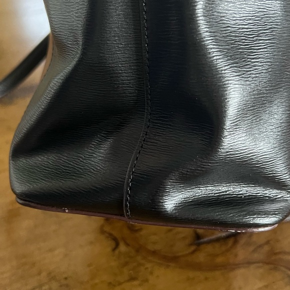 Brown/black shoulder bag. - Picture 8 of 12